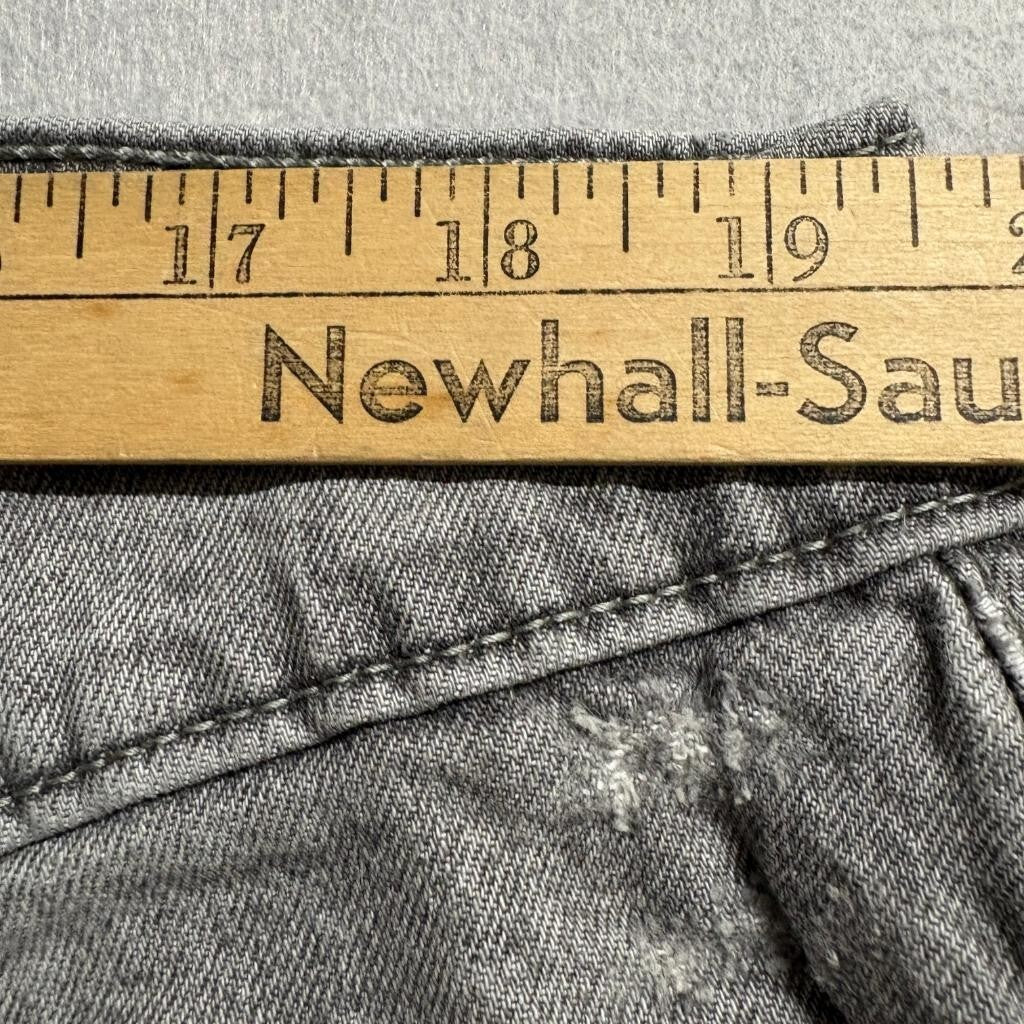 Levis 541 Athletic Taper Jeans Mens 40x32 Gray Distressed Ripped Denim