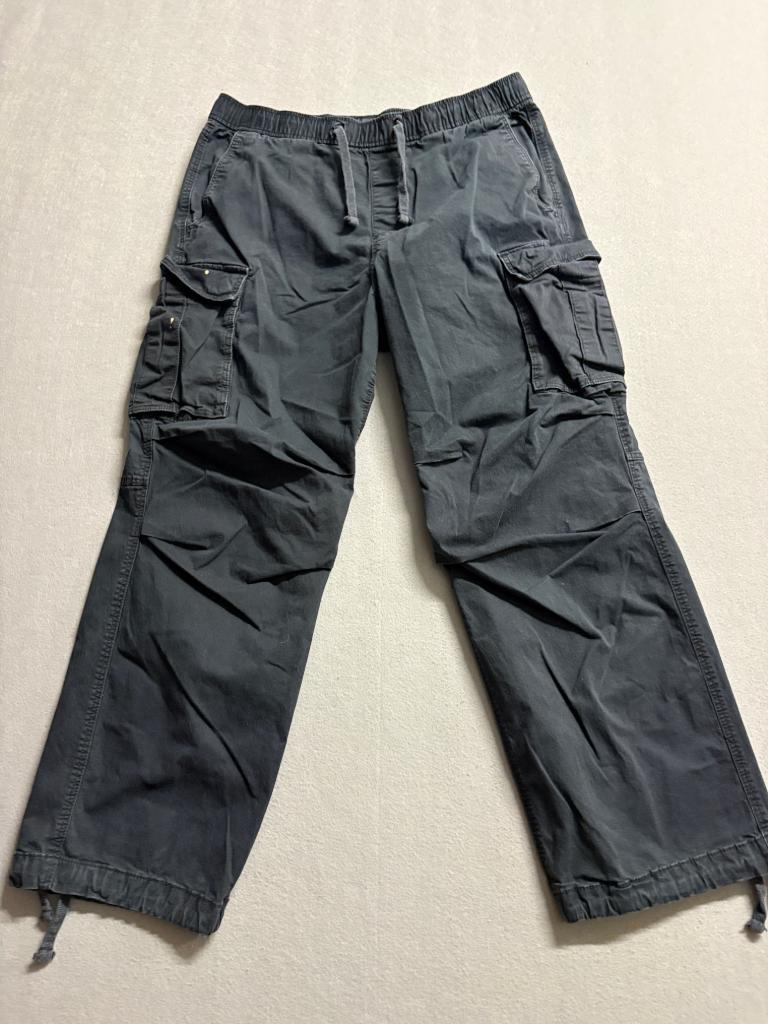 H&M Relaxed Fit Cargo Pants Mens Medium Gray Cotton Blend Drawstring Jogger