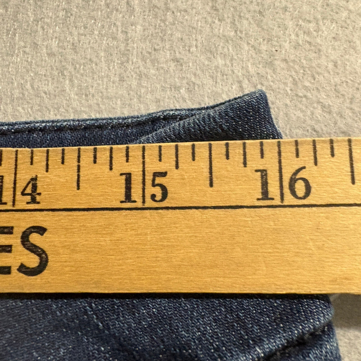 Seven7 Tummy Less Bootcut Jeans Womens 12 Blue Denim Stretch Mid Rise Crop