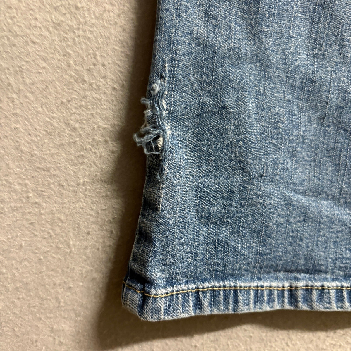G.H. Bass & Co Women's Bootcut Jeans Size 6 Medium Wash Stretch Denim Blue