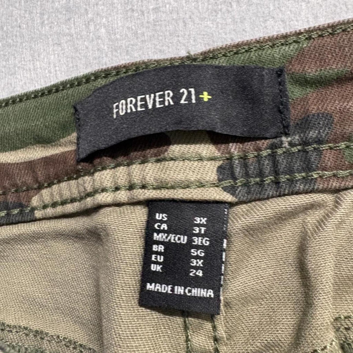 Forever 21 Plus Camouflage Skinny Jeans Womens 3X Green Camo Stretch Pants