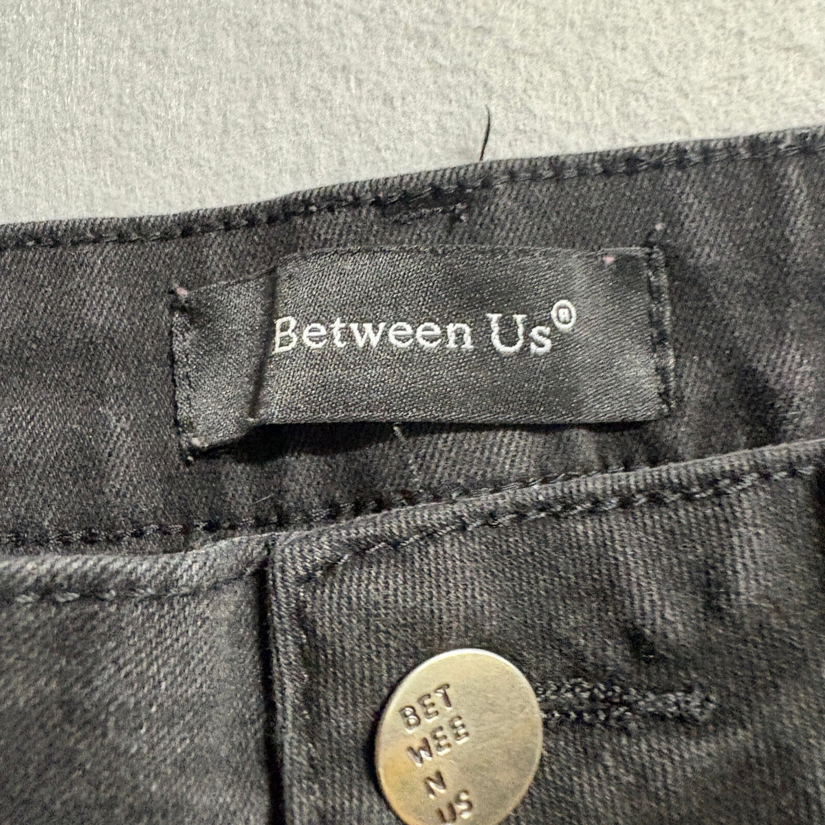 Between Us Womens Cargo Jeans Size 3 Black High Rise Multi Pocket Utility Denim