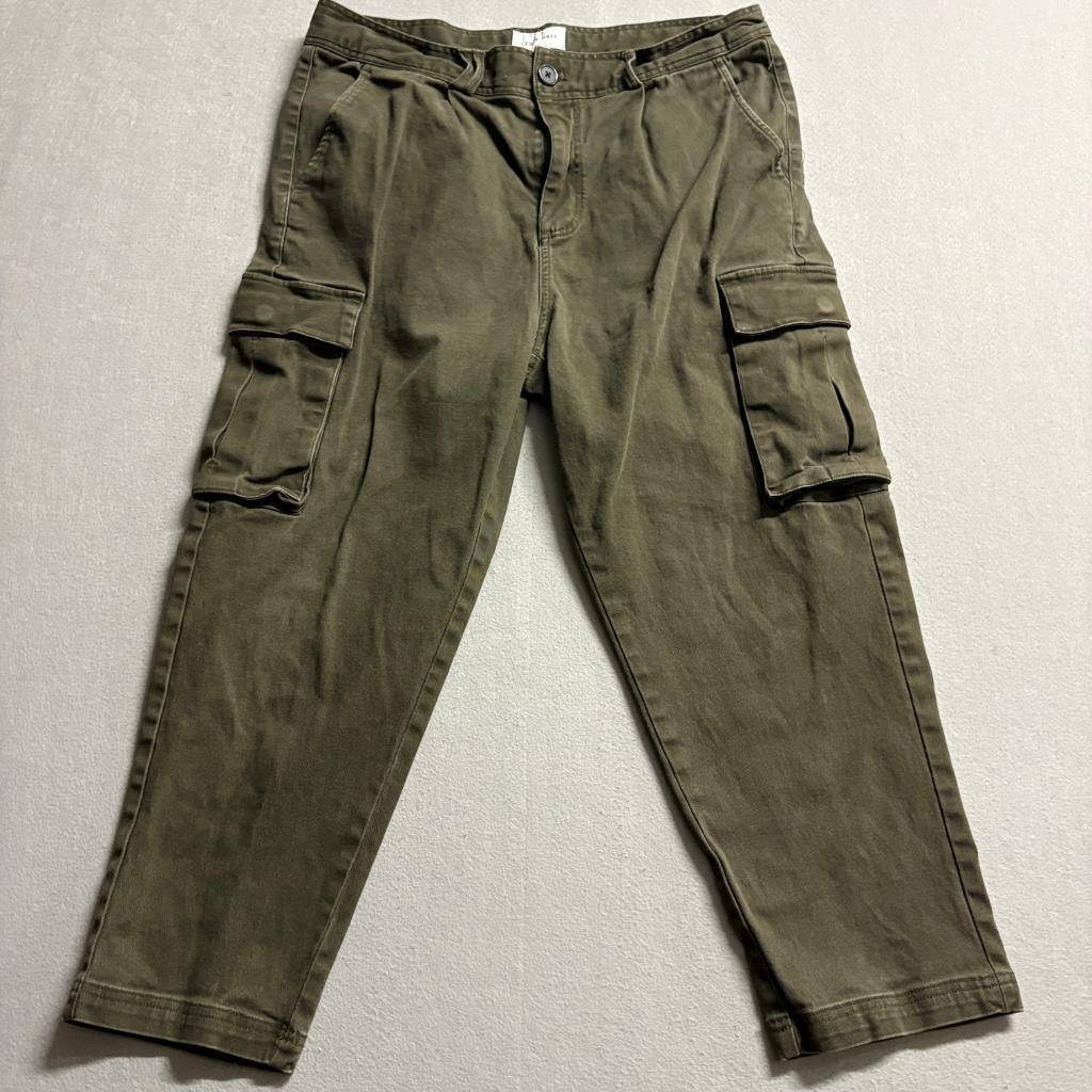 I Love Ugly Cargo Pants Womens Large Green Cotton Blend Cropped Utility