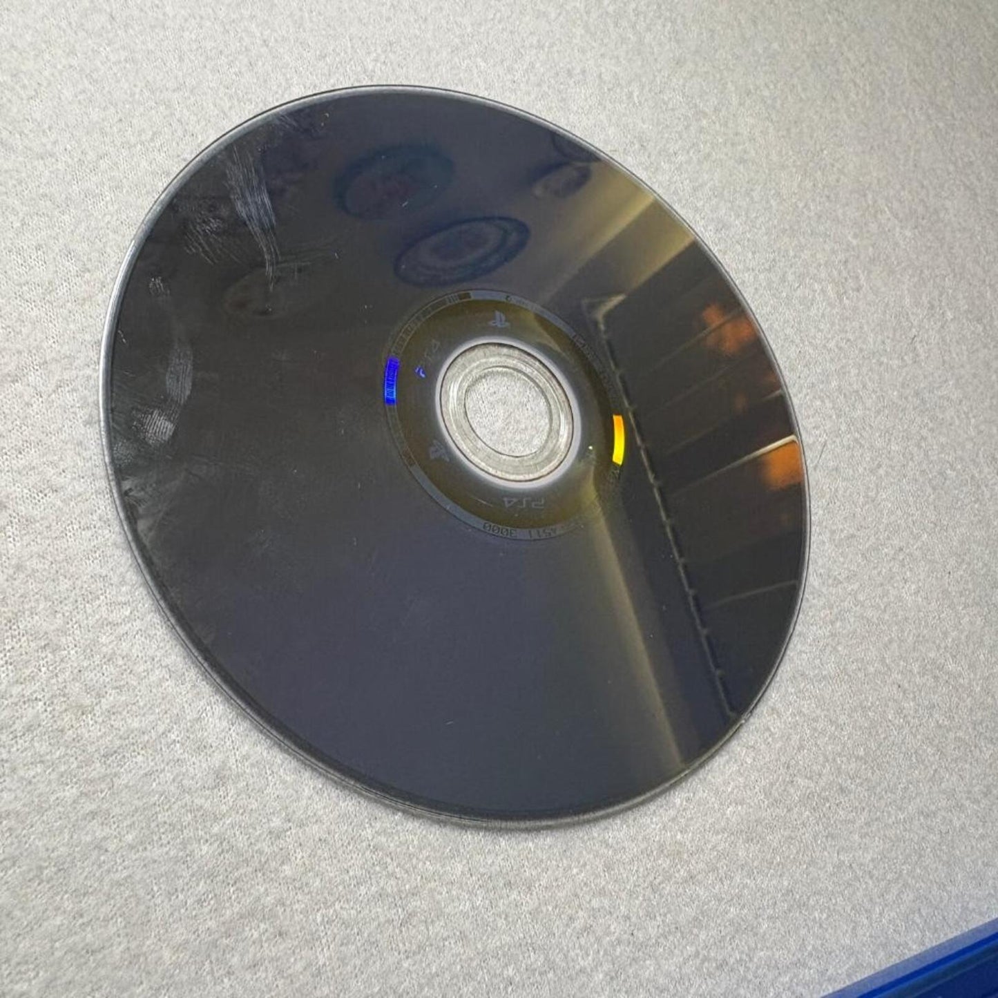Minecraft PlayStation 4 PS4 Game Disc with Case and Starter Pack Insert