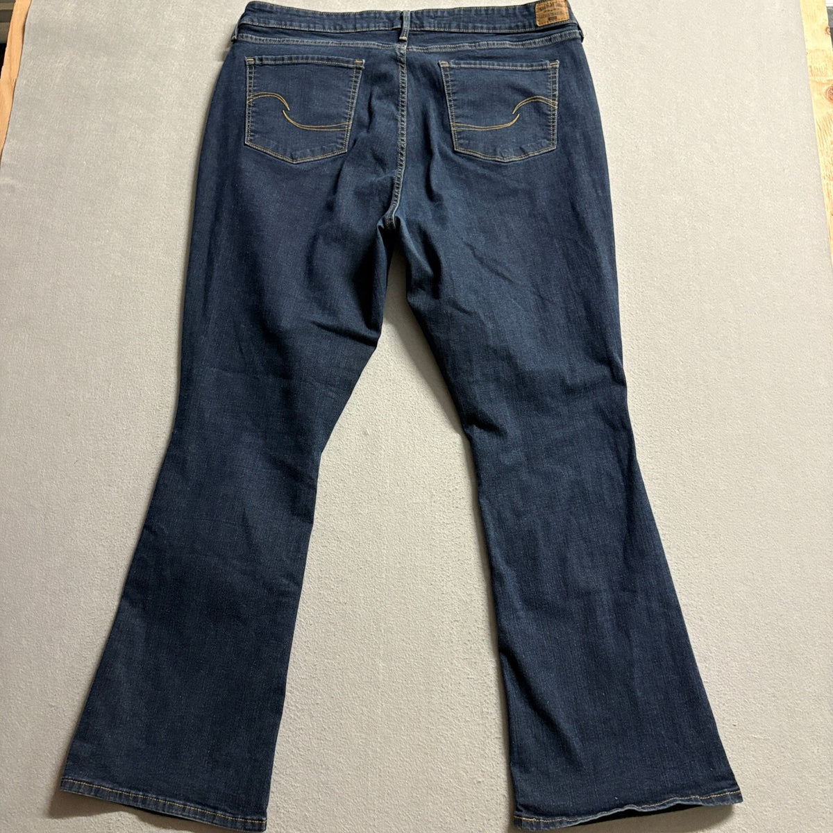 Signature by Levi Strauss Gold Label Women Mid Rise Bootcut Jeans Size 20M Dark