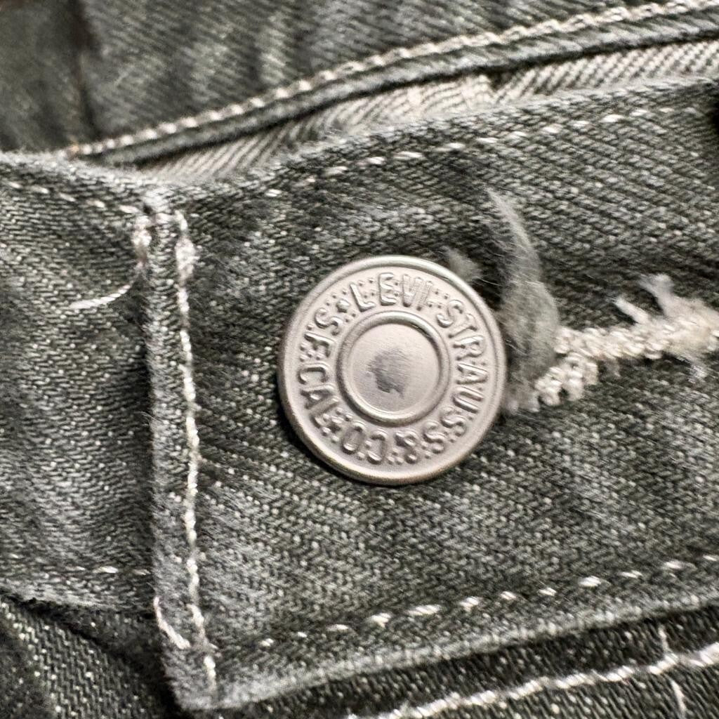 Levis 501 Original Fit Jeans Mens 32x34 Gray Black Denim Button Fly Straight Leg