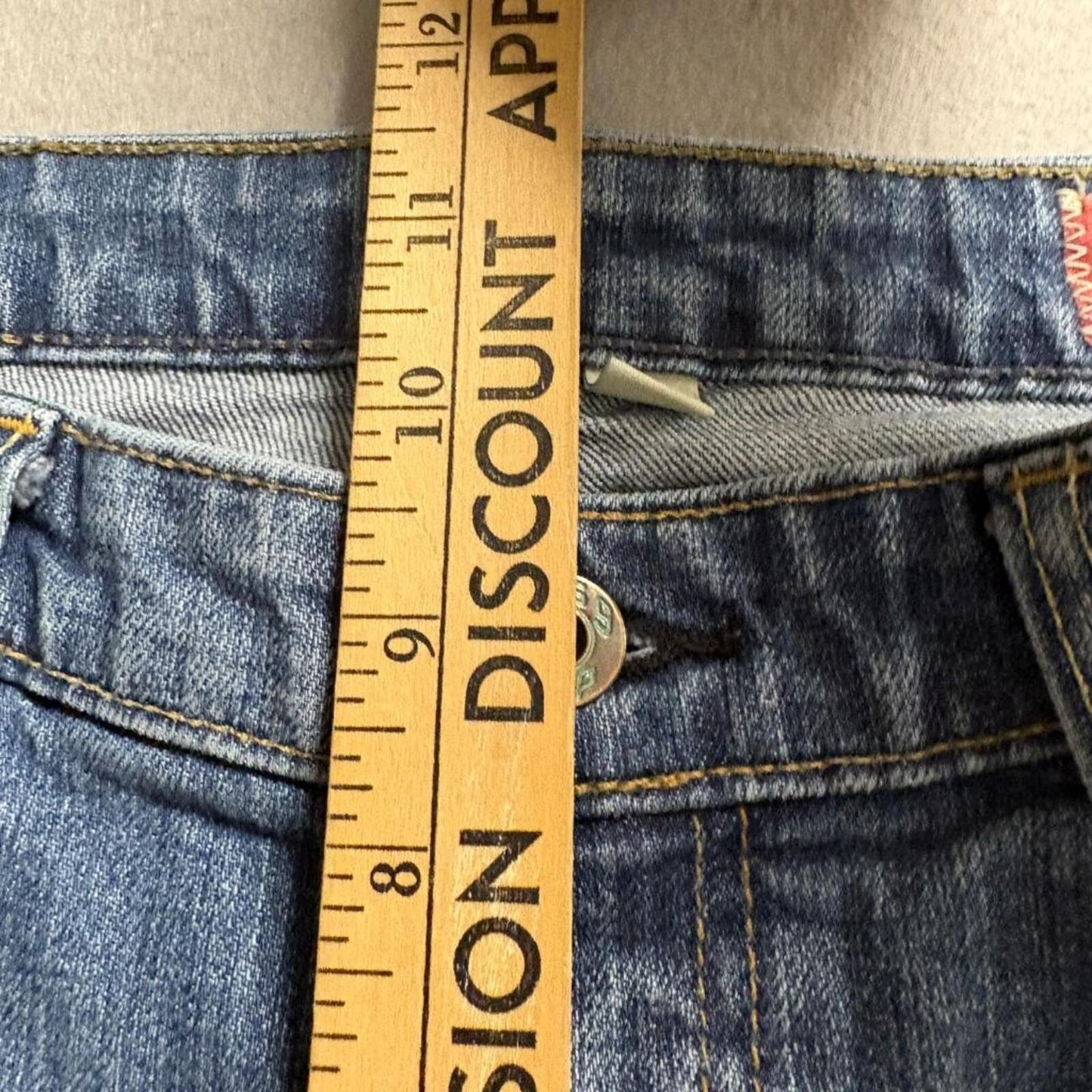 Gap 1969 Classic Fit Jeans Womens 8R Blue Denim Sandblasted Fade Stretch Bootcut