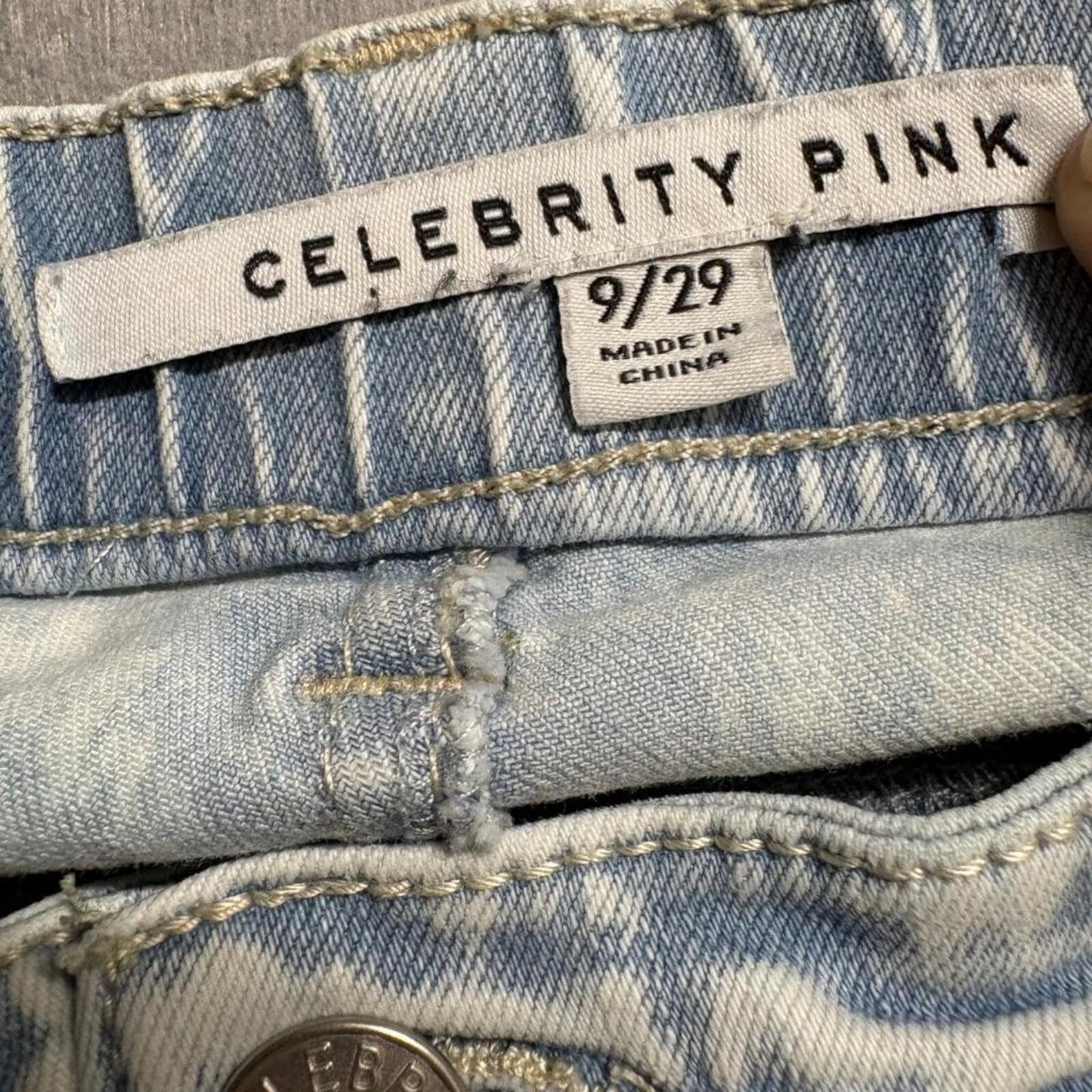Celebrity Pink Cargo Jeans Womens Size 9/29 Acid Wash Wide Leg High Rise Blue