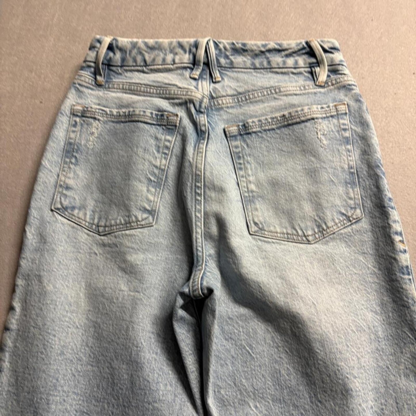 Good American Good Boy Jeans Womens 4/27 Light Wash High Rise Split Hem Denim