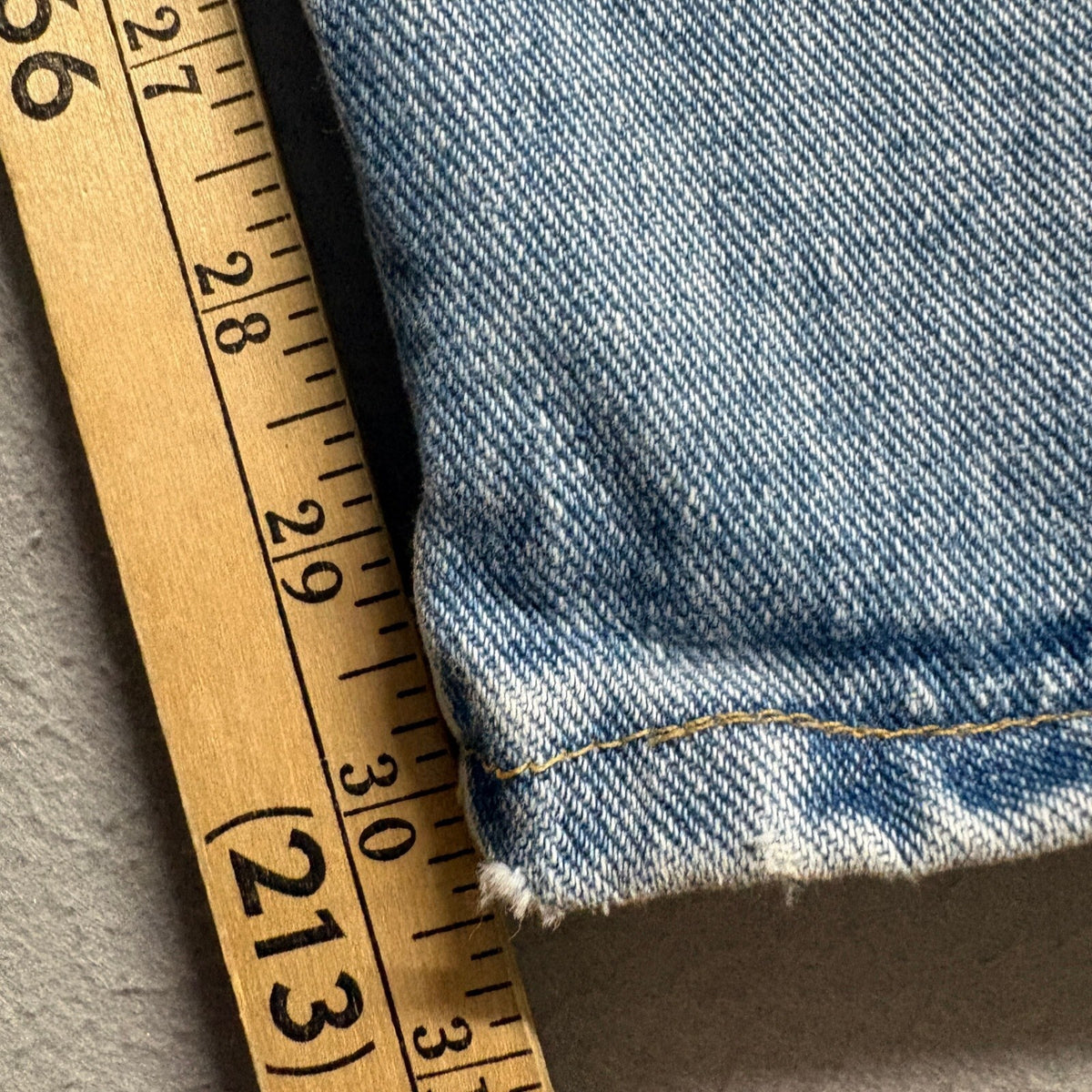 Wrangler Relaxed Fit Jeans Mens 42x32 Blue Light Wash Denim 97601SB Cotton Work
