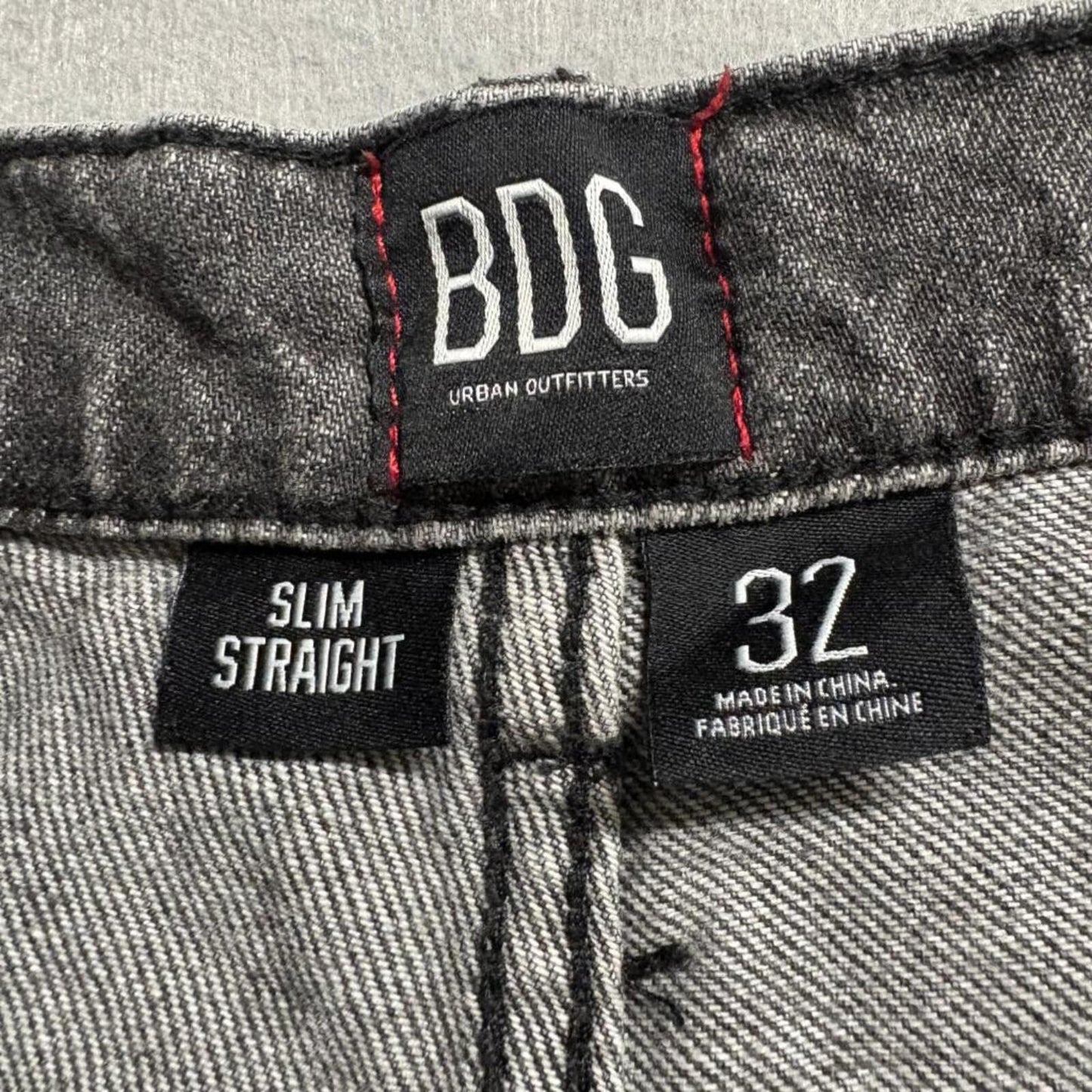 BDG Urban Outfitters Slim Straight Jeans Womens 32 Gray Distressed Ripped Denim