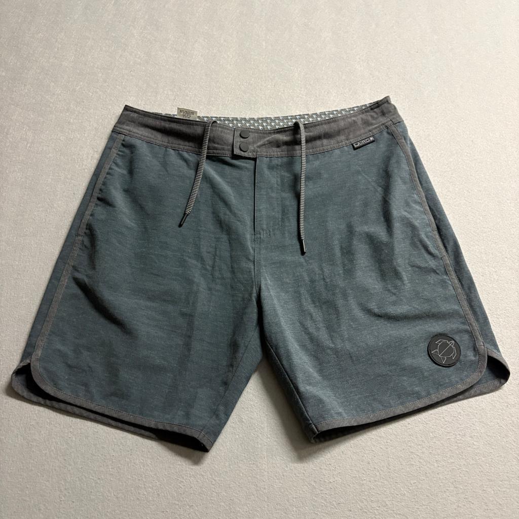 Laird Apparel Vantage Performance Board Shorts Mens 33 Blue Gray Swim Trunks