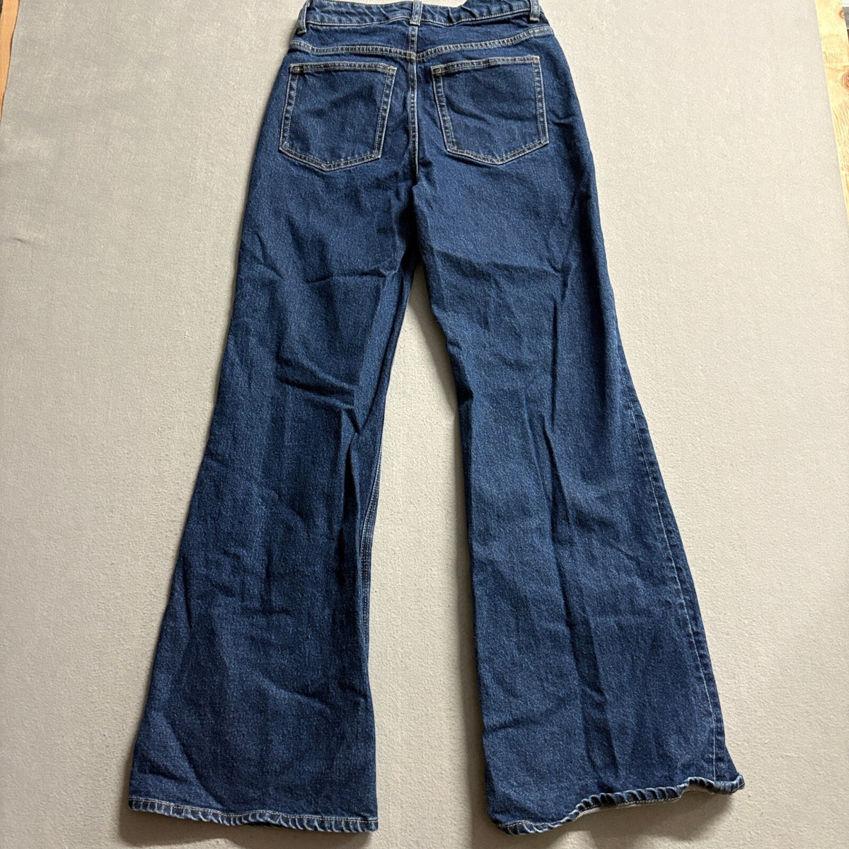 H&M Mauritz 1947 High Rise Flare Jeans Womens Size 4 Dark Wash Blue Denim
