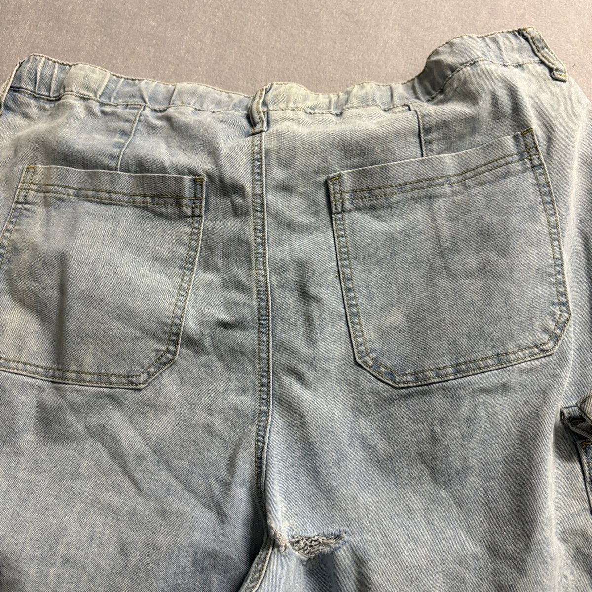 S.O.N.G. Denim Cargo Jogger Pants Mens 17/33 Light Wash Distressed Elastic Waist