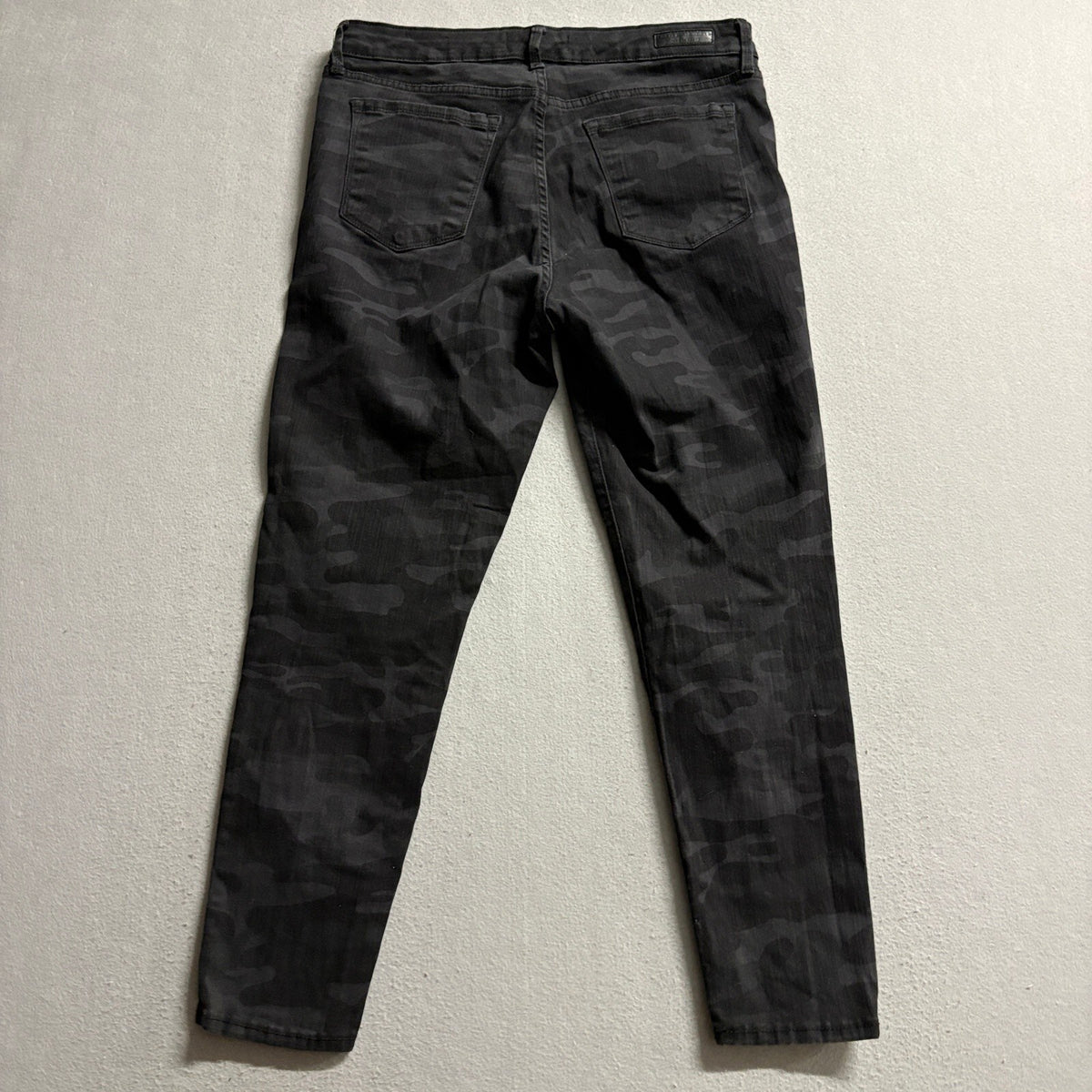 Social Standard by Sanctuary Camo Jeans Womens 30 Gray Black Camouflage Skinny