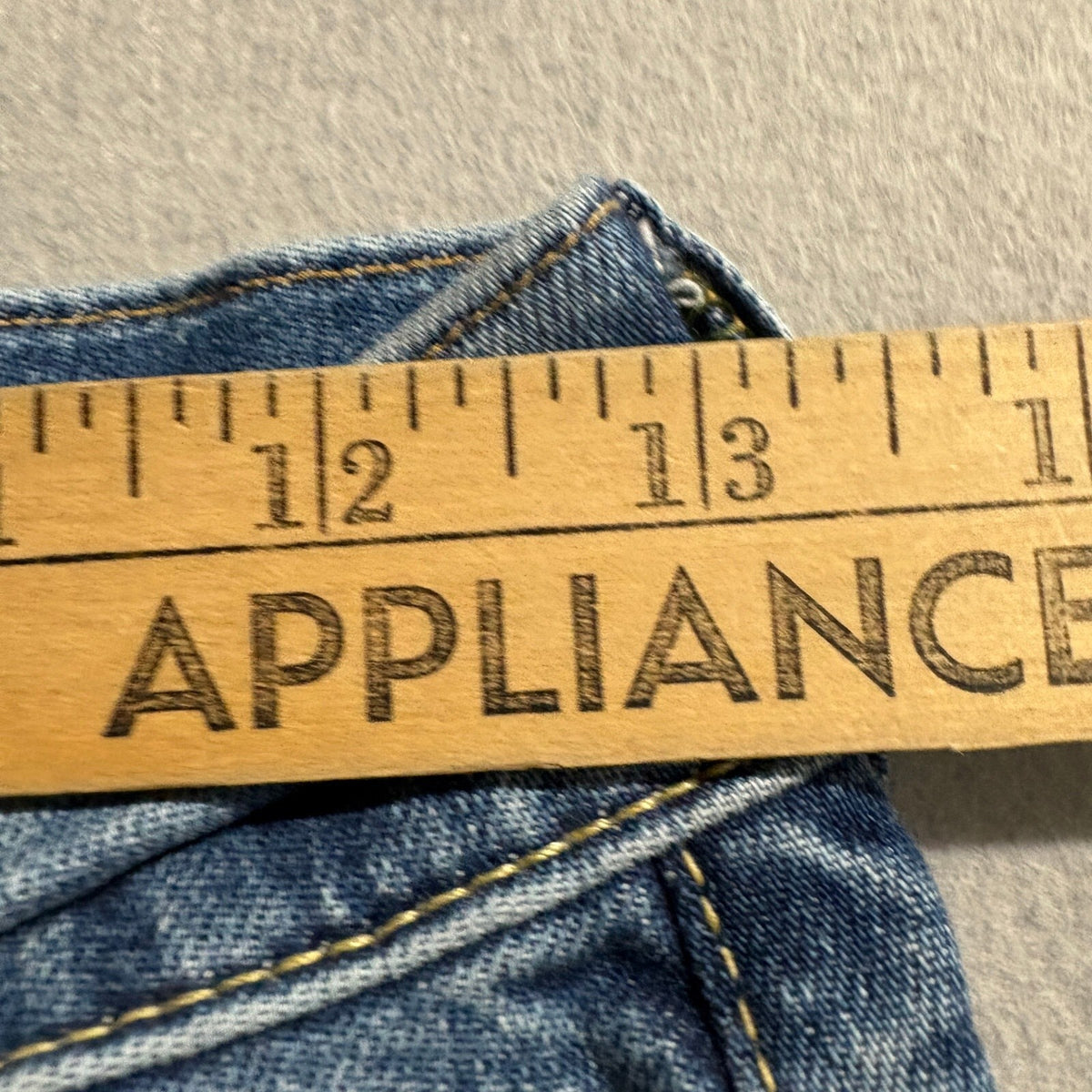 AE77 American Eagle Straight Crop Jeans Womens Size 0 Blue Denim Button Fly Raw