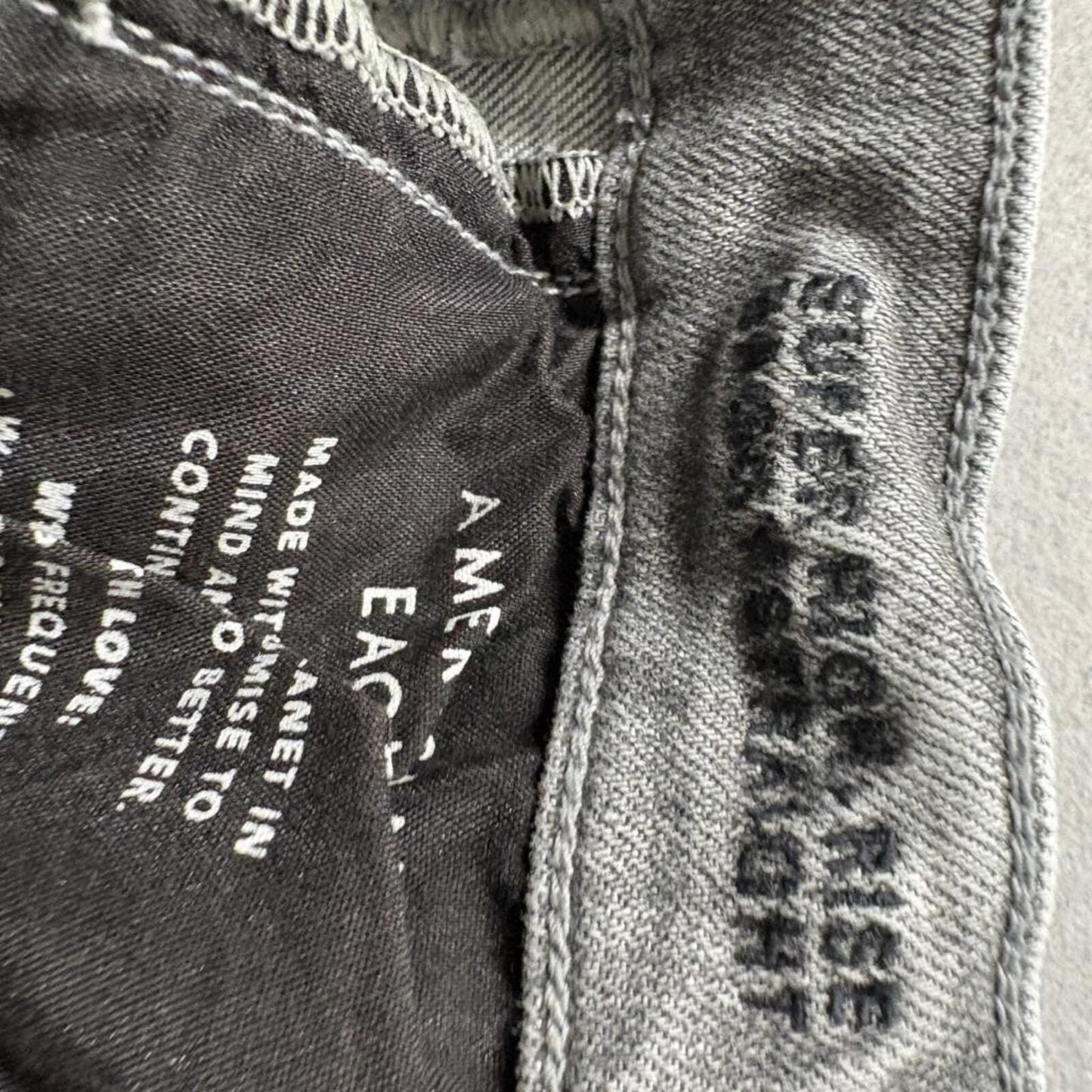American Eagle Super High Rise Straight Jeans Womens 6 Gray Rhinestone Raw Hem