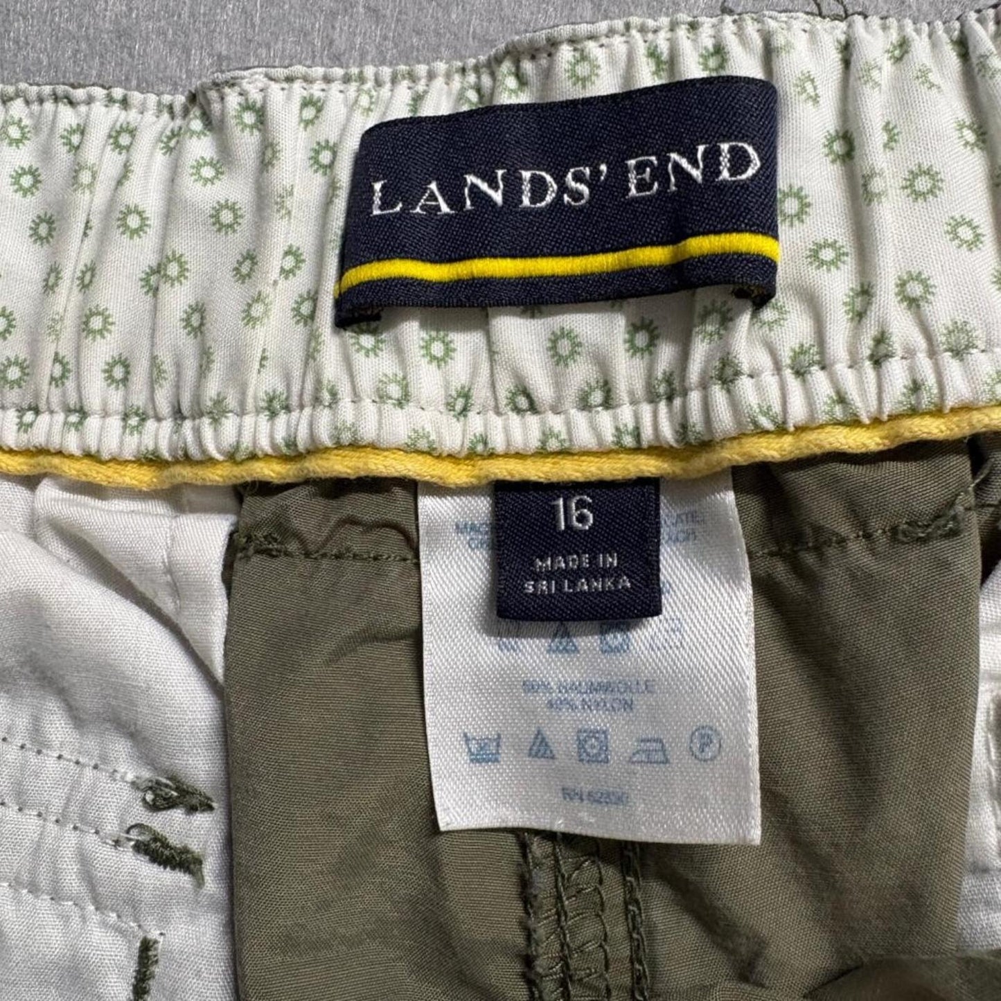 Lands End Cargo Pants Womens 16 Green Roll Up Convertible Hiking Outdoor Cotton