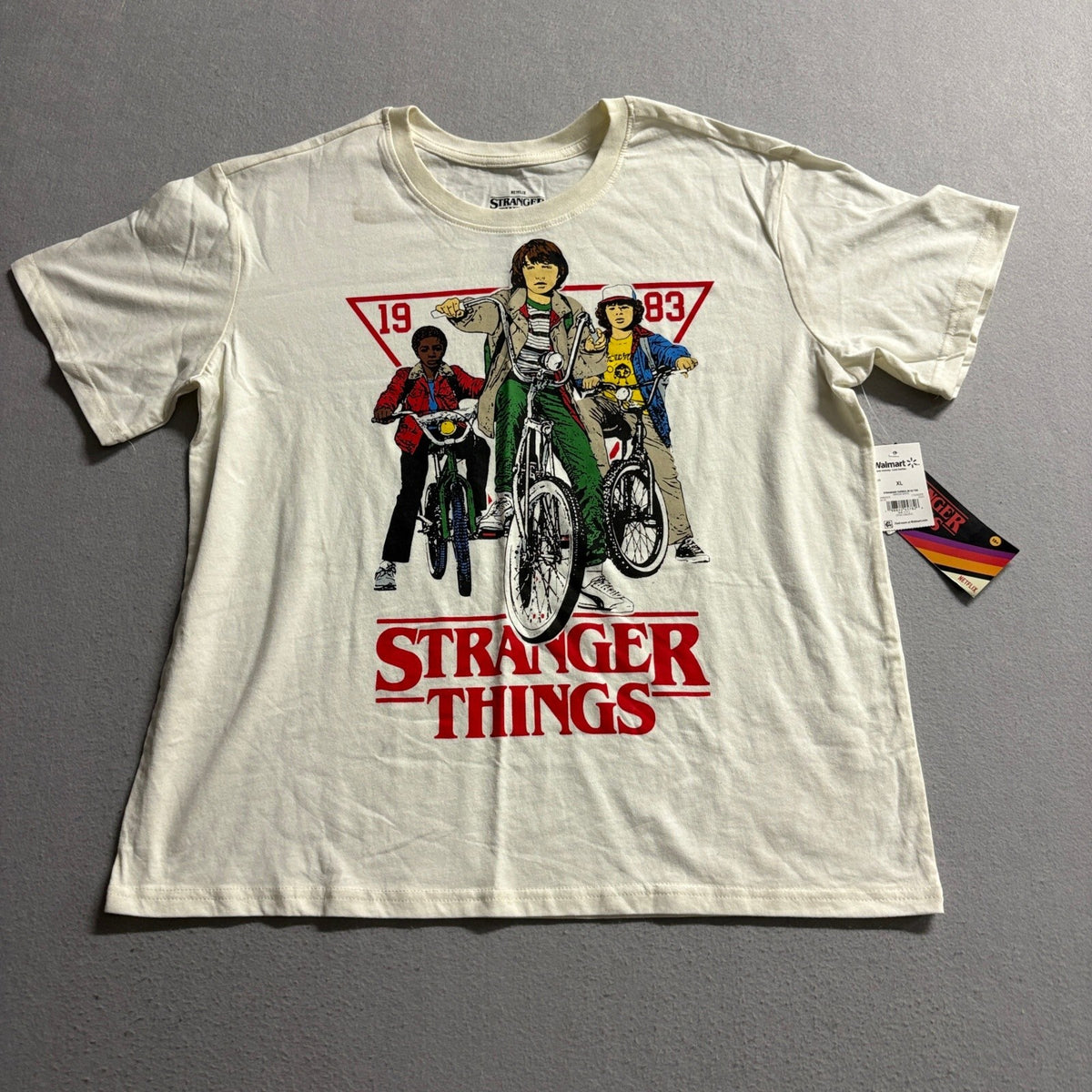 Stranger Things T-Shirt Mens XL Cream White Graphic Tee Netflix 1983 Kids Bikes
