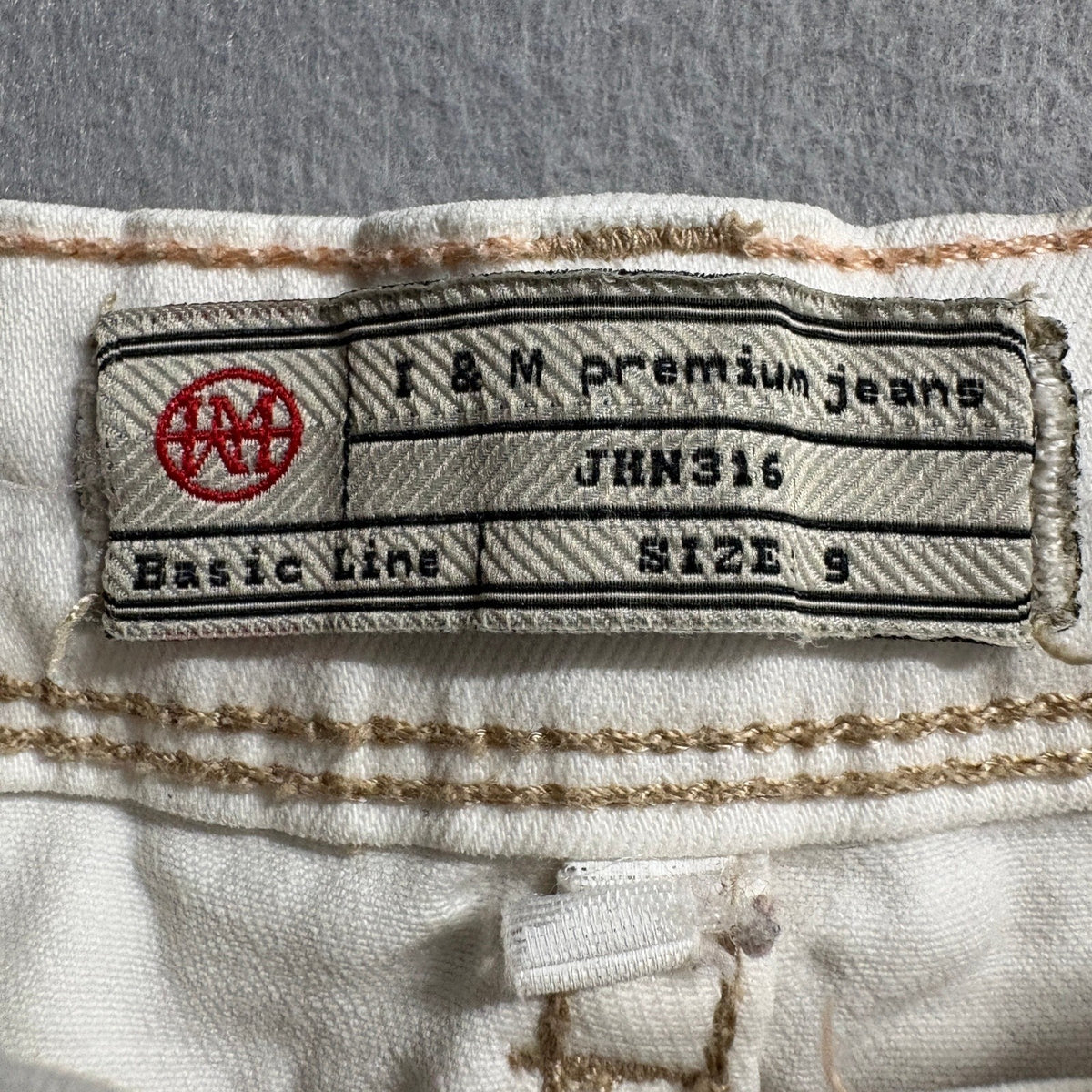 I & M Premium Jeans Womens Size 9 White Distressed Ripped Denim Stretch Pants