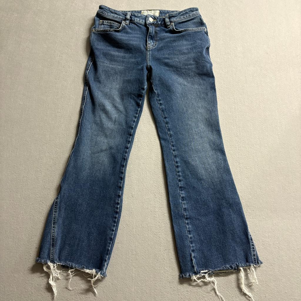 Free People Crop Flare Jeans Womens Size 28 Blue Denim Distressed Raw Hem