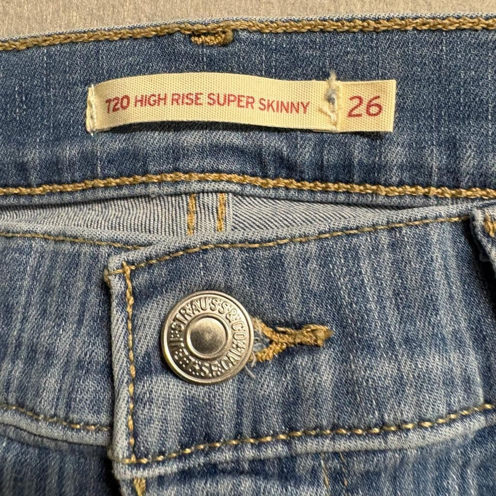 Levis 720 High Rise Super Skinny Jeans Womens 26x32 Blue Striped Denim Stretch