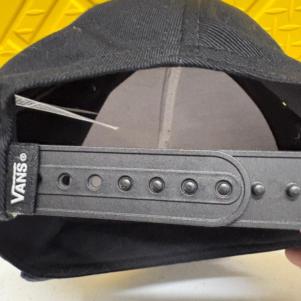 Vans Off The Wall Snapback Hat Mens Black Skateboarding Cap