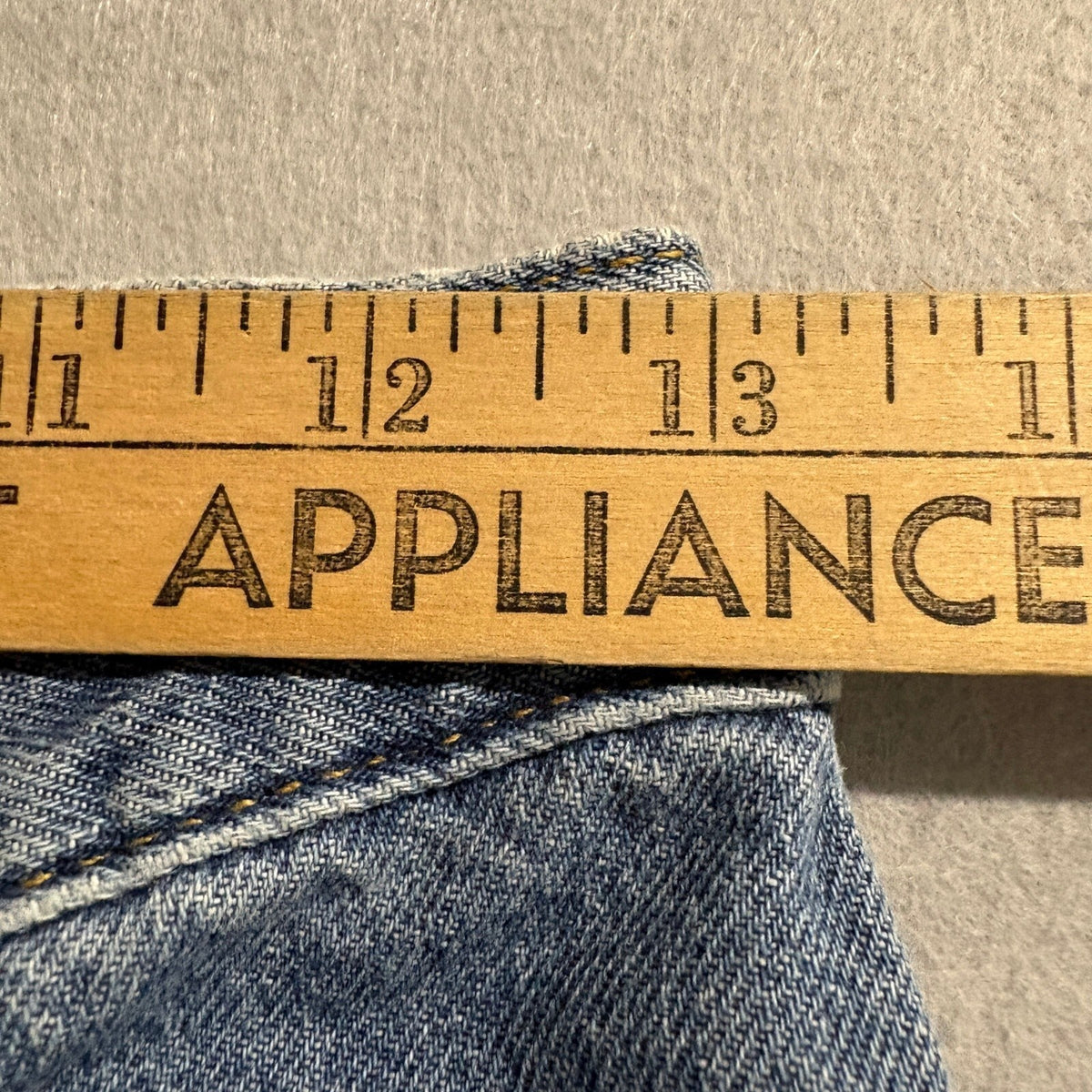 Levis High Waisted Straight Jeans Womens 27 Medium Wash Blue Denim Pants