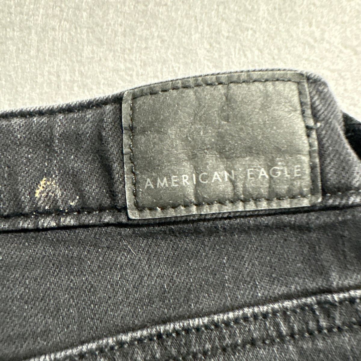American Eagle Strigid Mom Jeans Womens 6 Black Distressed High Rise Denim