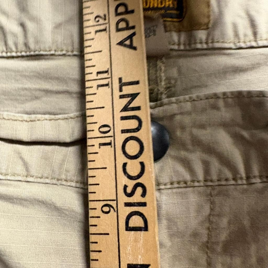 The Foundry Supply Co Mens Cargo Shorts Size 44 Tan Khaki Elastic Waist Stretch