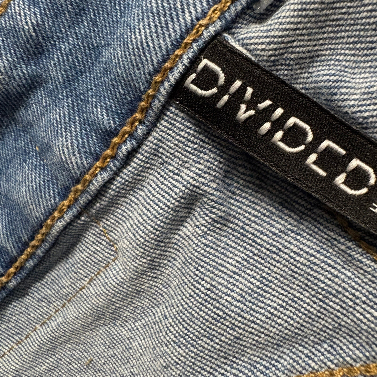 H&M Divided Mom Jeans Womens Size 6 Blue Denim High Rise Tapered Leg Stretch