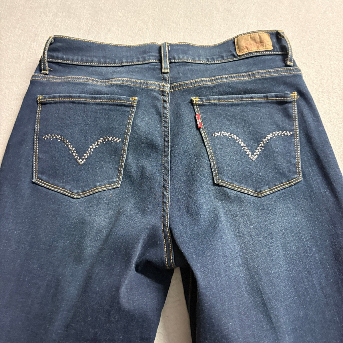 Levis 512 Perfectly Slimming Bootcut Jeans Womens Size 10 S/C Dark Wash Stretch