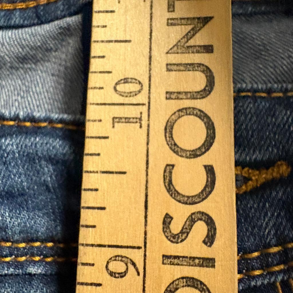 Bandolino Mandie Lisbeth Embroidered Jeans Womens Size 8 Blue Denim Raw Hem