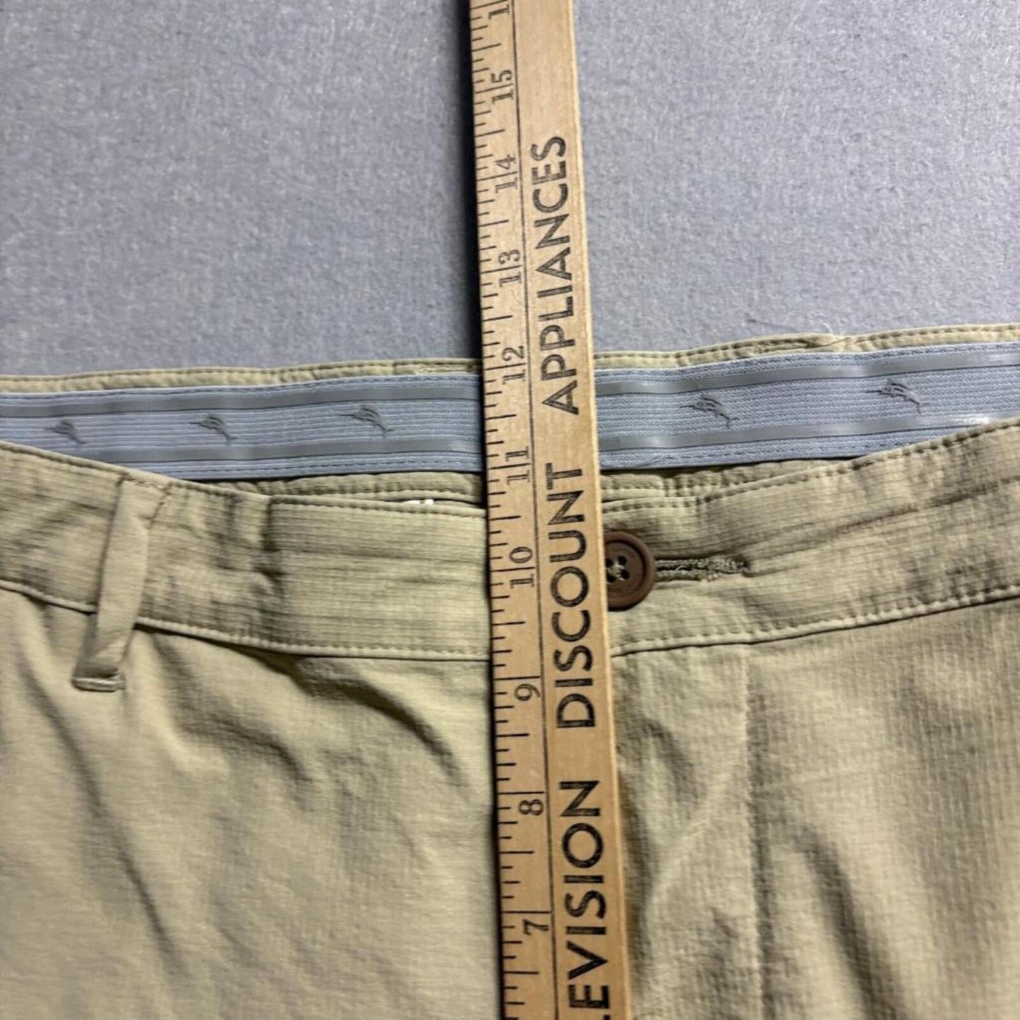 Tommy Bahama Mens 40 Chino Shorts Tan Beige Nylon Blend Stretch Golf Casual
