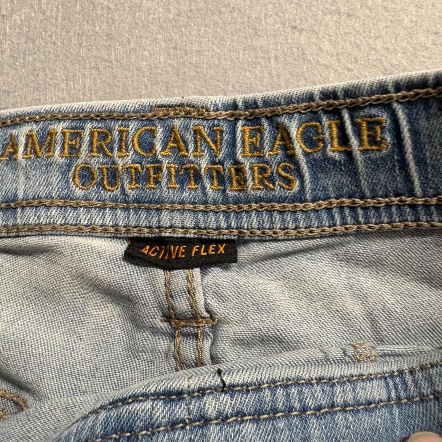 American Eagle Active Flex Denim Joggers Mens Medium Distressed Light Wash Jeans
