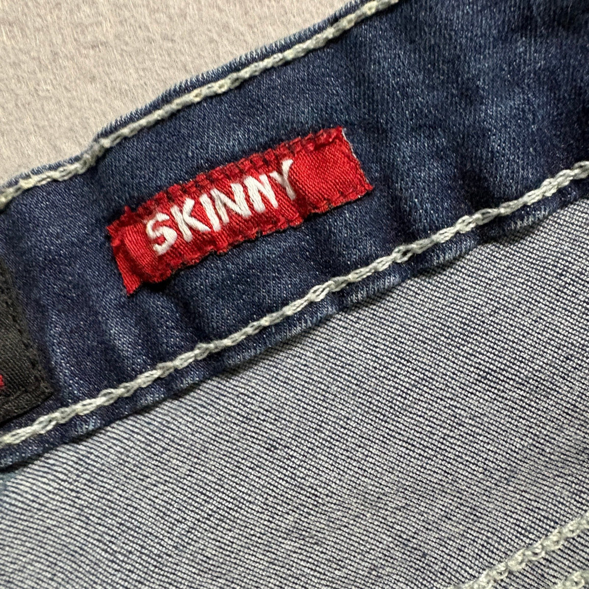 Ecko Unltd Mens Skinny Fit Stretch Blue Denim Jeans Size 36x30 Y2K Rhino Patch
