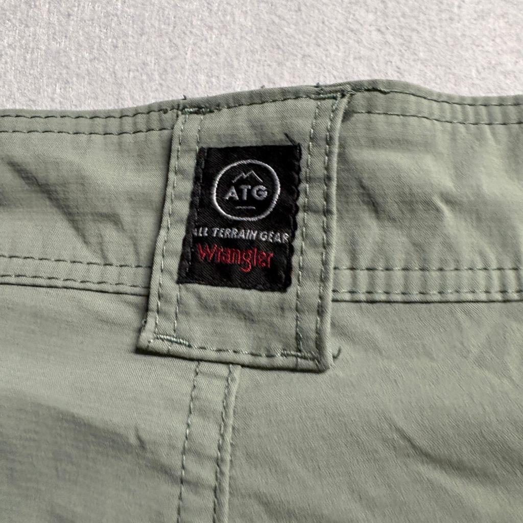 Wrangler ATG Mens 40x30 Green All Terrain Gear Nylon Stretch Utility Pants