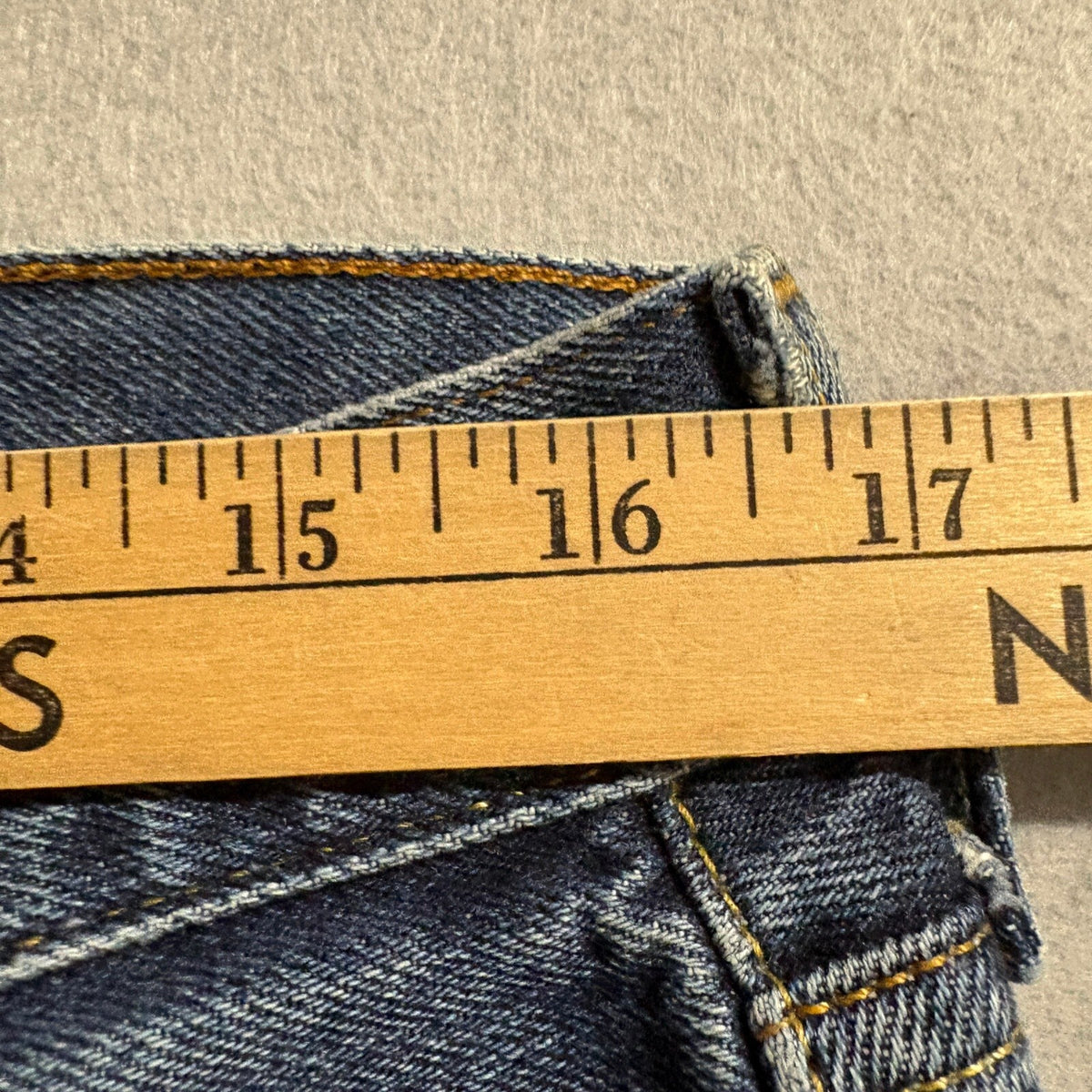 Hollister Jeans Mens 32x34 Blue Denim Button Fly Straight Leg 100% Cotton