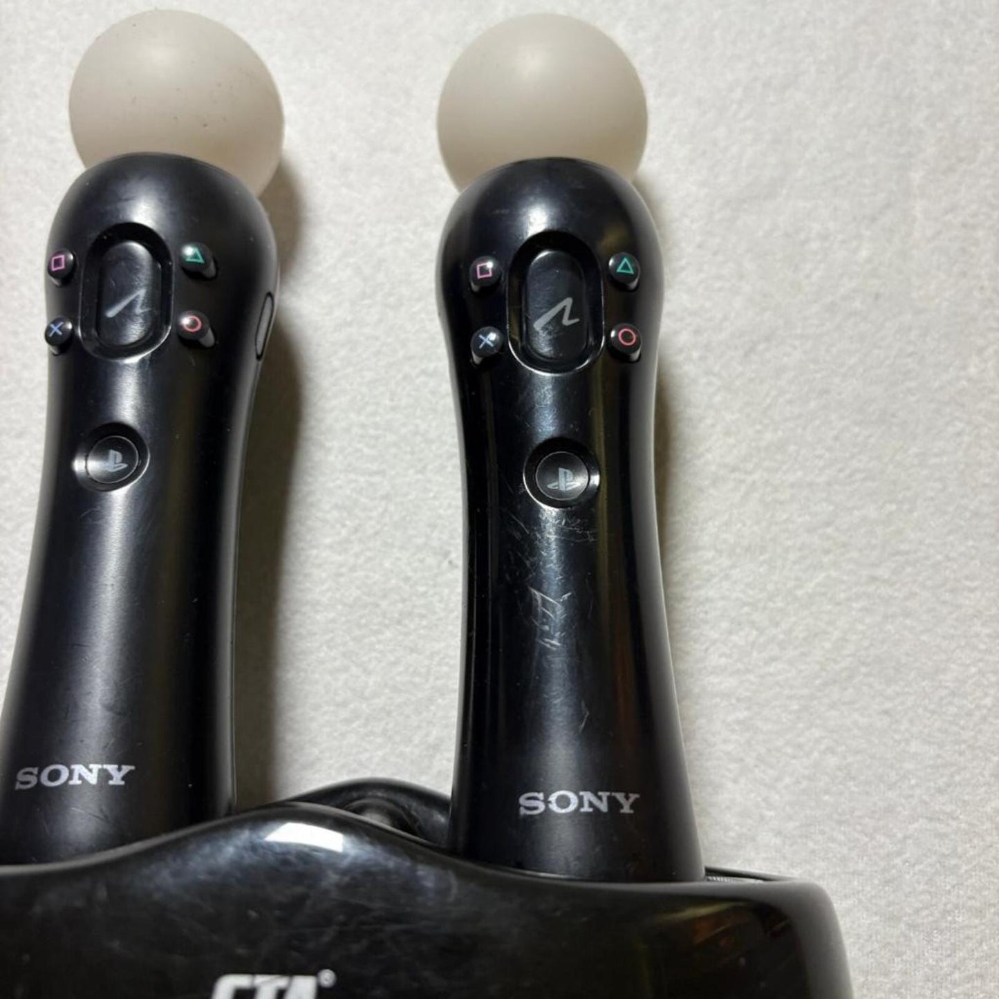 CTA Dual Charging Dock with 2 Sony PS Move Controllers PlayStation 3 4 VR
