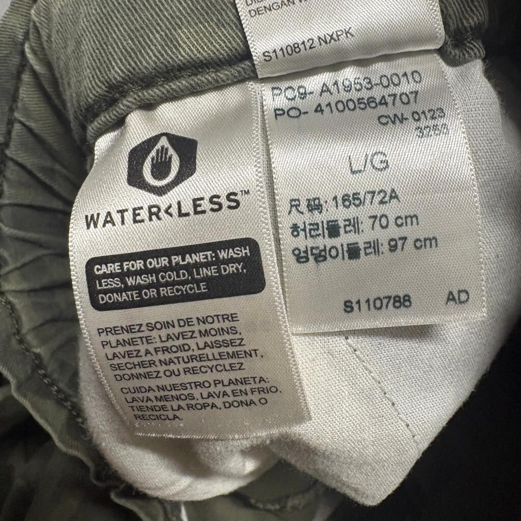 Levi's Womens Camo Jogger Pants Size L Green Camouflage Drawstring Elastic Waist