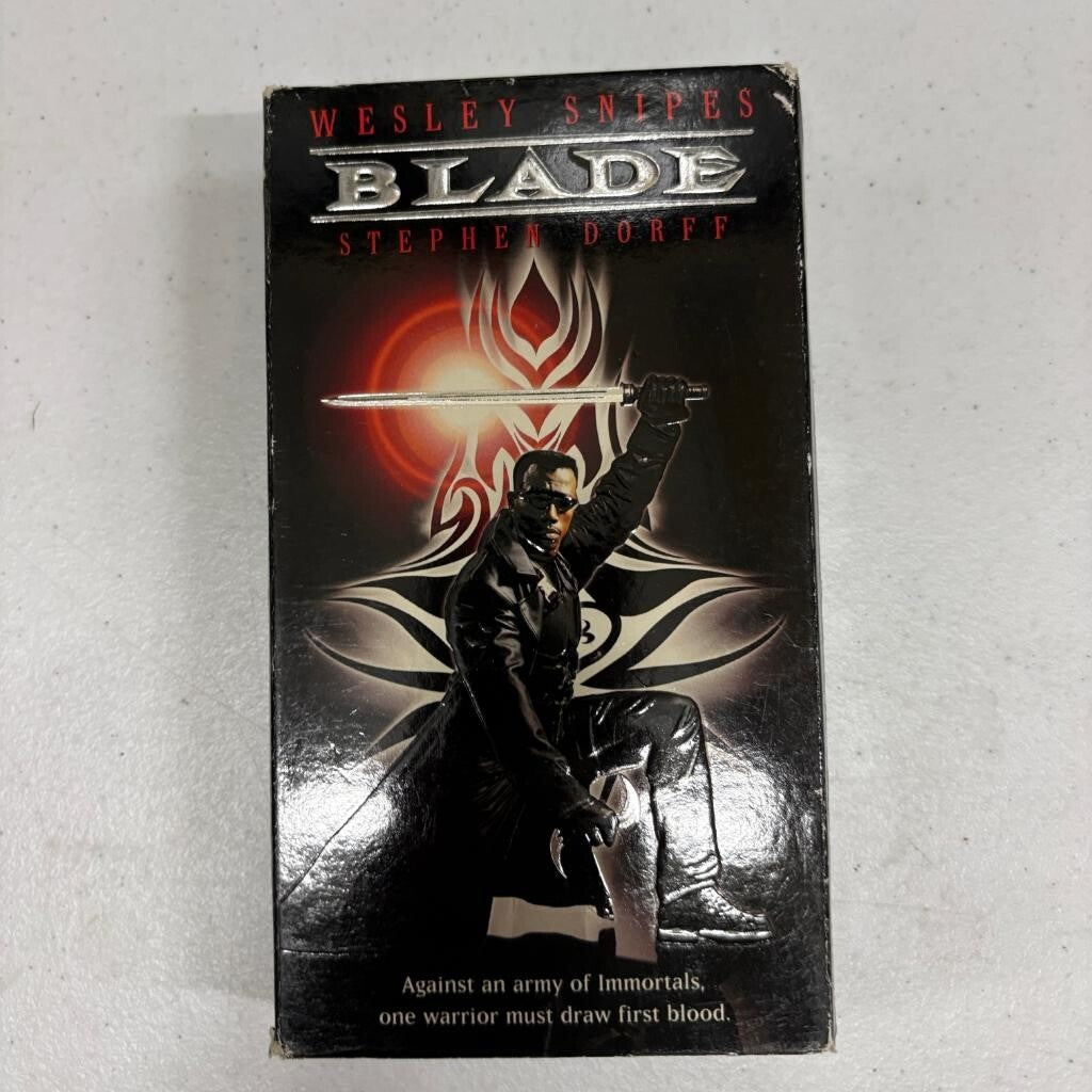 Blade VHS 1998 Wesley Snipes Stephen Dorff Marvel Vampire Action Movie