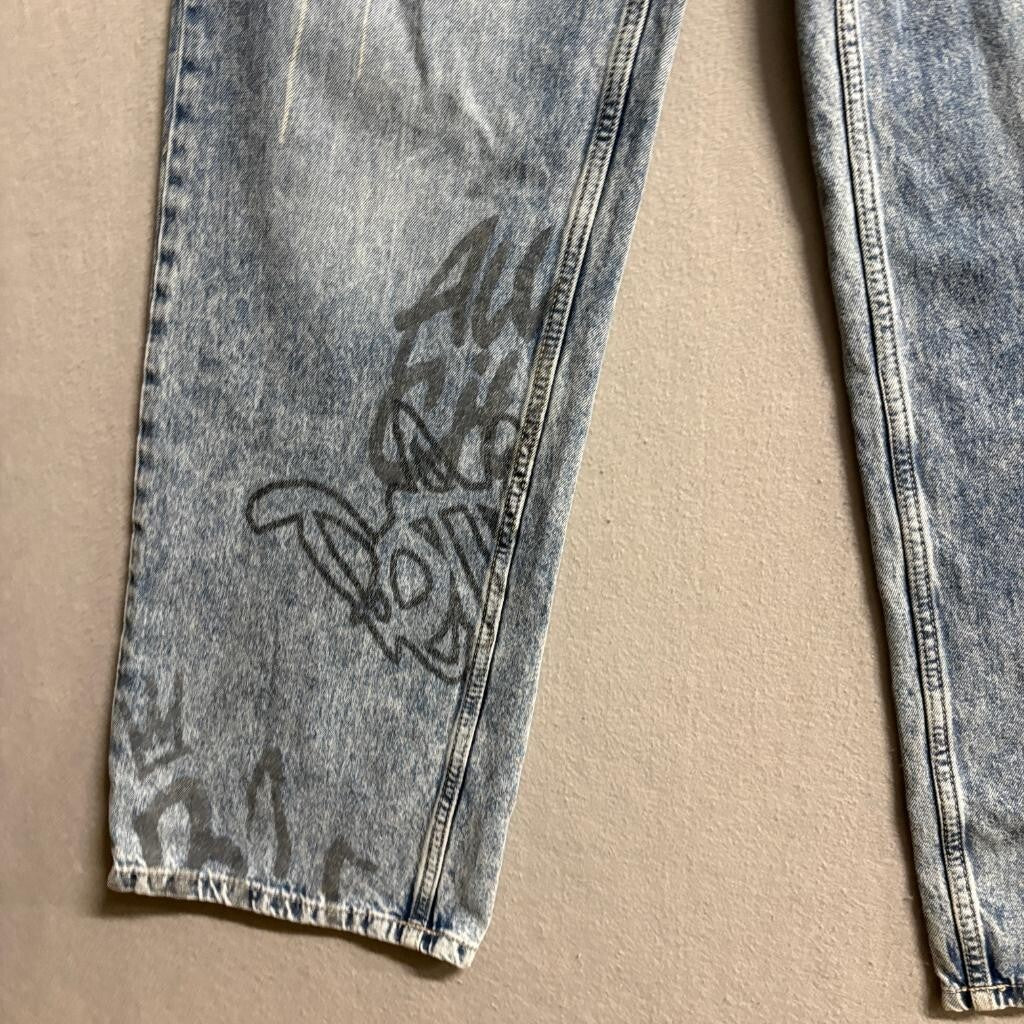 H&M Divided Graffiti Print Jeans Womens Size 2 Blue Acid Wash High Rise Denim