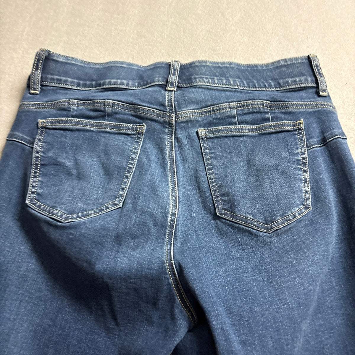 Torrid Bombshell Wide Leg Super Soft Jeans Womens 10 Regular Medium Wash Denim