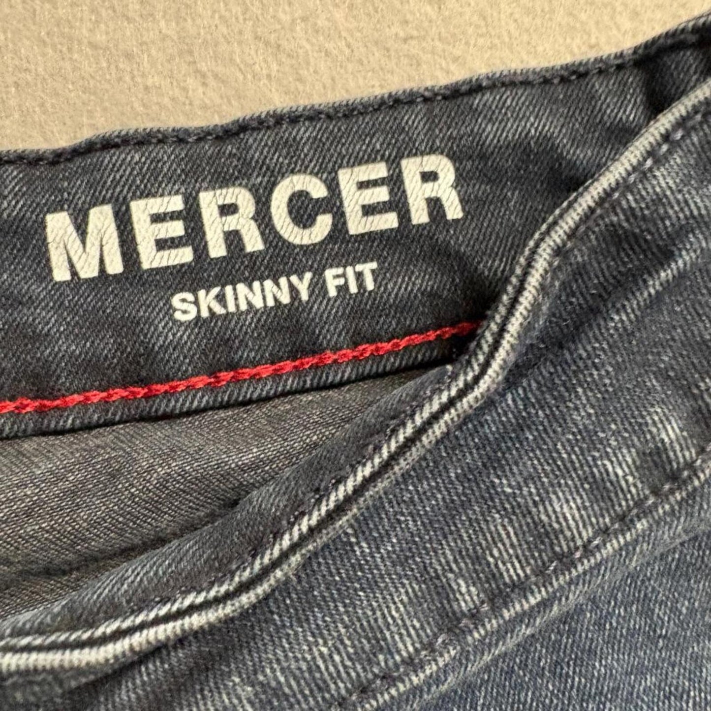 DKNY Jeans Mens 32x30 Mercer Skinny Fit Dark Wash Stretch Blue Denim