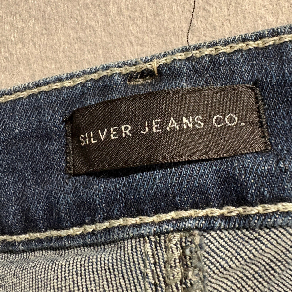 Silver Jeans Co Suki Skinny Crop Jeans Womens 12W L26 Blue Denim Distressed Hem