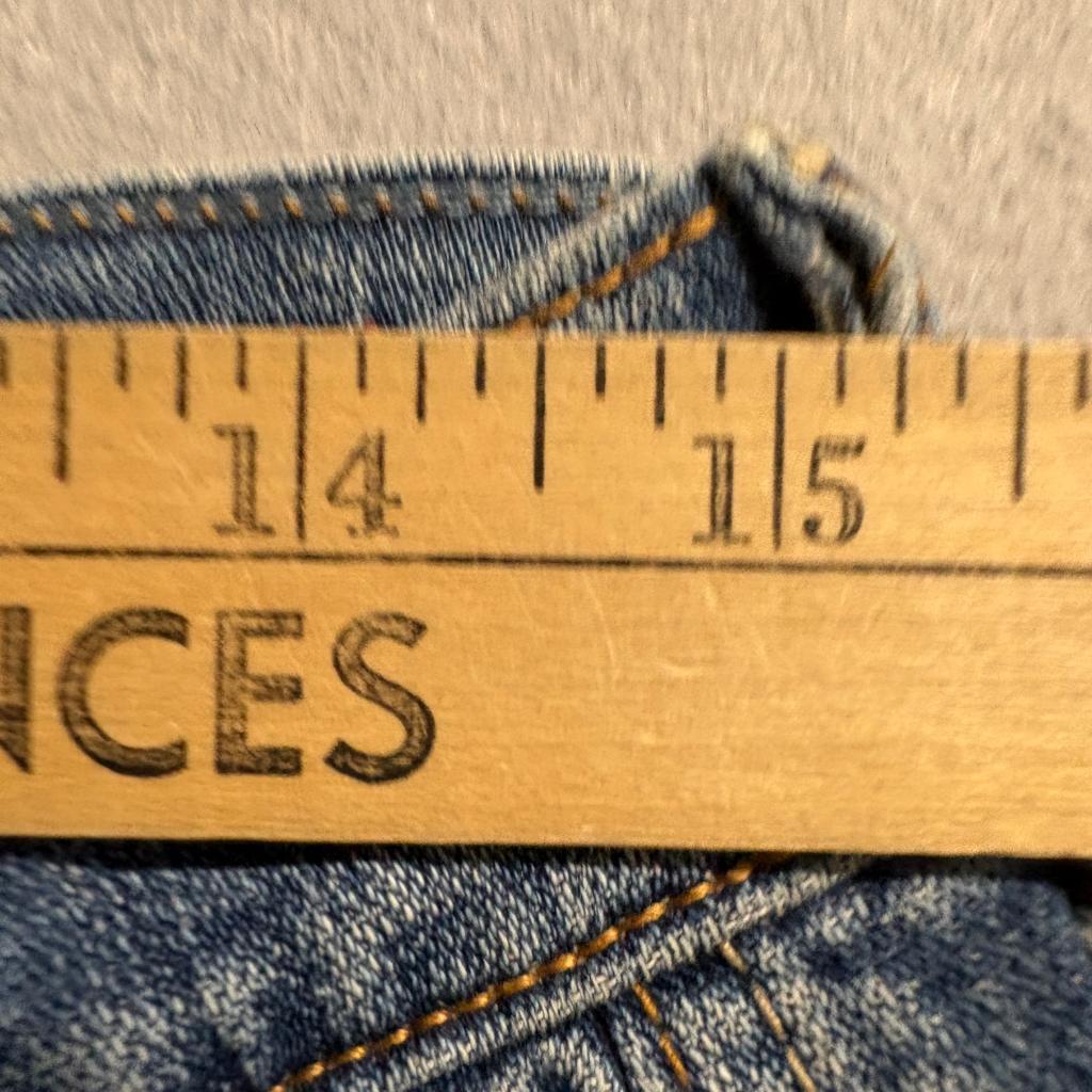 Levis 515 Womens Cuffed Capri Jeans Size 8 Medium Wash Denim Stretch Crop