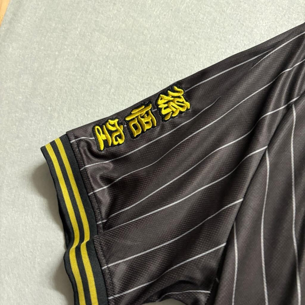 Dragon Ball Z Goku Baseball Jersey Shirt Mens Large BoxLunch Black Pinstripe