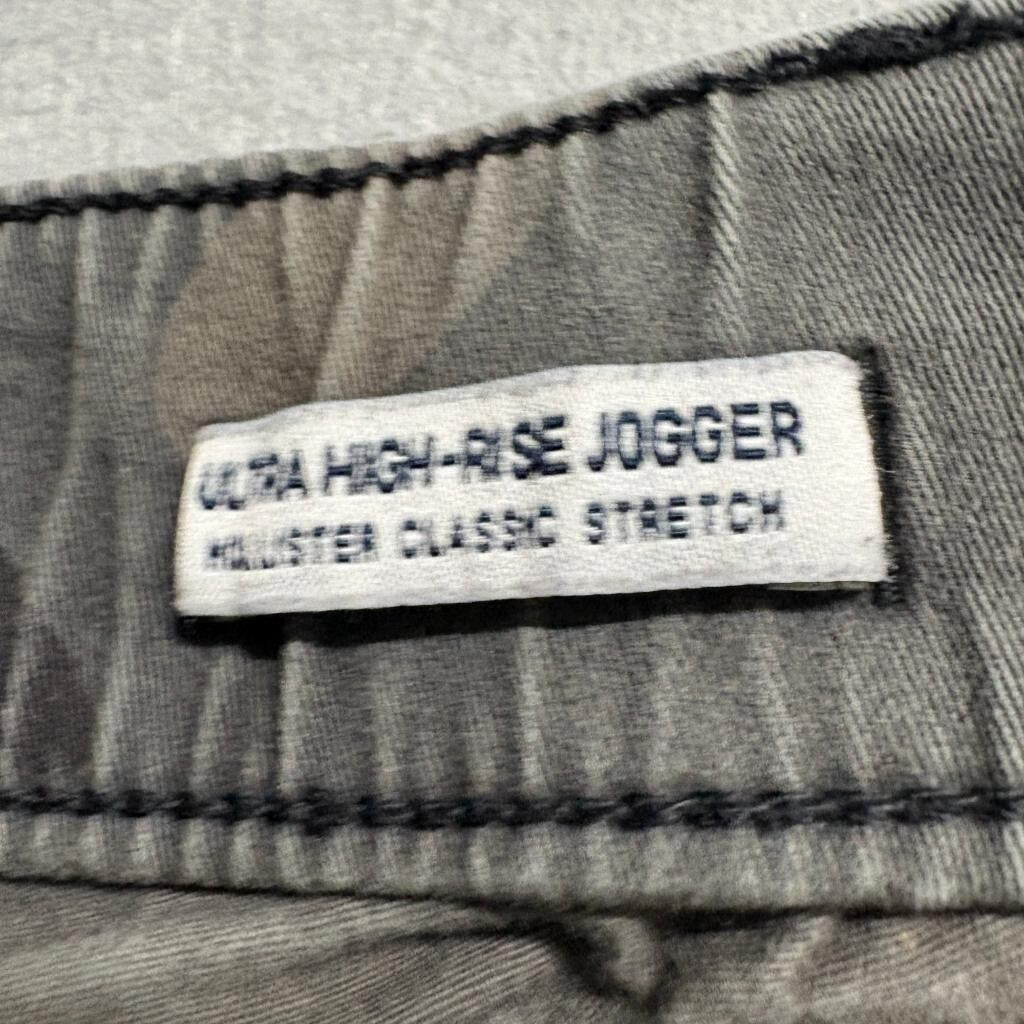 Hollister Ultra High Rise Jogger Pants Womens Medium Camo Green Stretch Utility