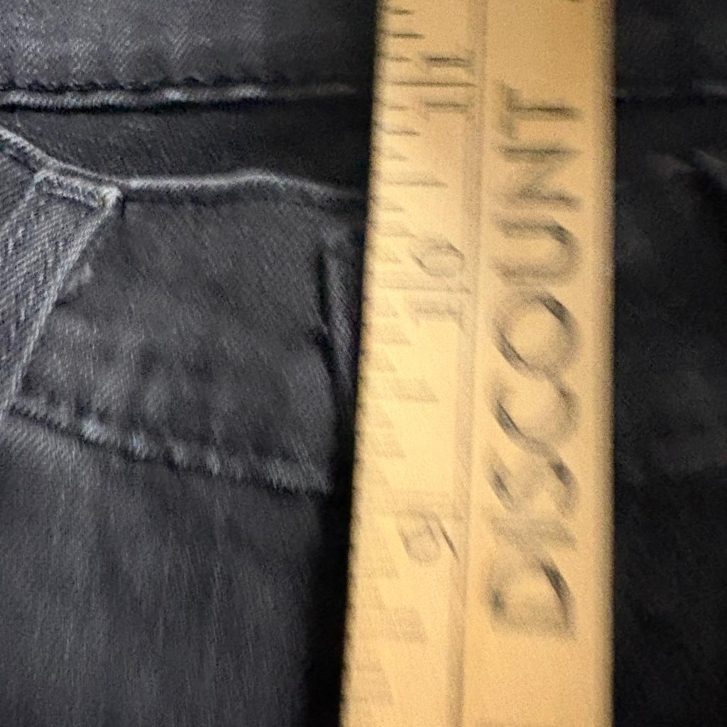 Levis 514 Straight Leg Jeans Mens 34x30 Black Distressed Ripped Denim