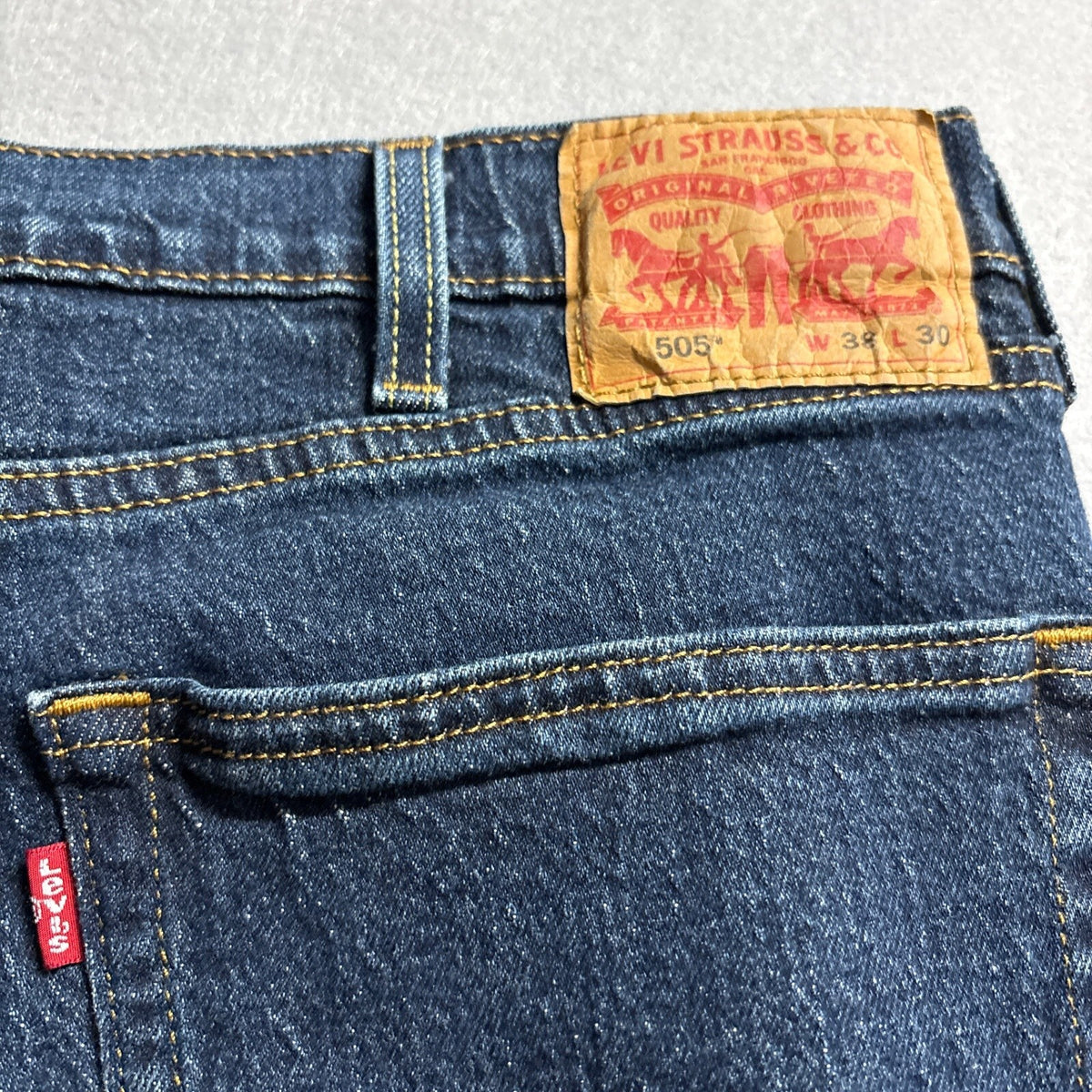 Levis 505 Regular Fit Jeans Mens 38x30 Dark Wash Blue Denim Pants PC9-00505-1989